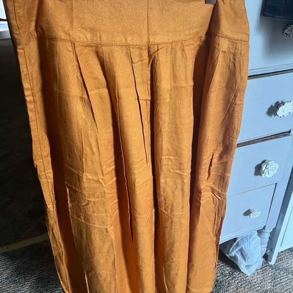 Forever 21 Vibrant Maxi Skirt - Picture 1 of 3